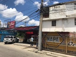 Local comercial en la Estrella Sadhalá