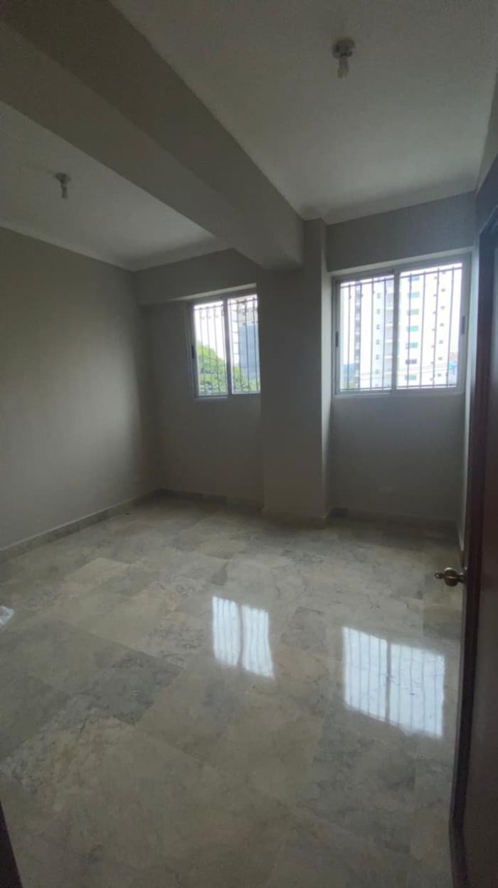 TORRE YAVETH APTO 2 NIVEL LA ESMERALDA — foto 9