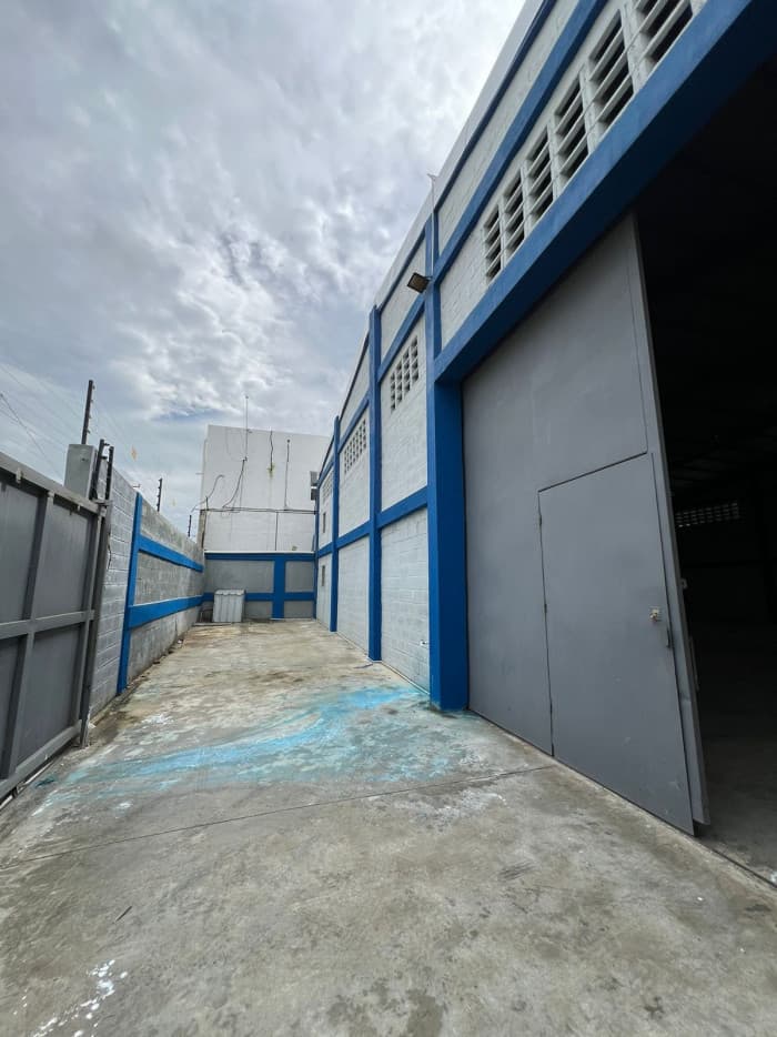 Nave Industrial en alquiler Villa Aura la Beisbolista — foto 11