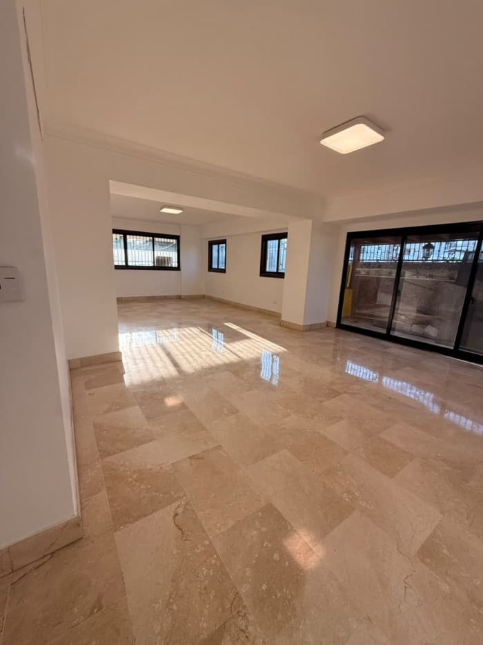 VENTA DE PRIMER NIVEL TORRE LA RINCONADA ,LA ESMERALDA — foto 4