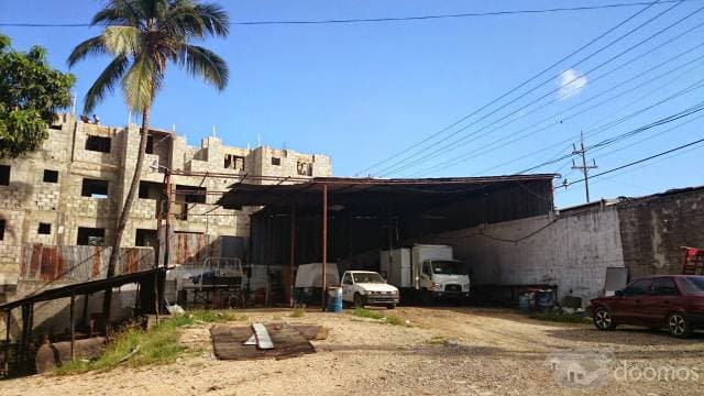 Local comercial de 2000 mt2 en Santo Domingo — foto 2