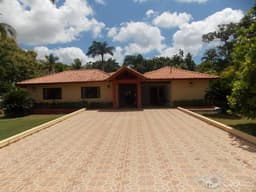 Jochy Real Estate Vende Villa en Casa de Campo