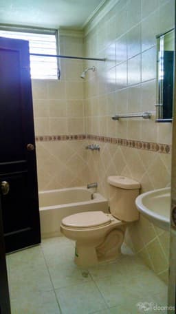 CASA LOCAL COMERCIAL EN VENTA EN LOS JARDINES METROPOLITANOS SANTIAGO.