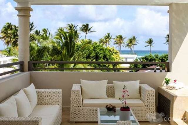 Punta Cana - Building sale with 3 Apartments and Business working - Great Opportunity