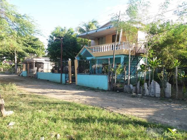 CASA EN VENTA EN QUINIGUA VILLA GONZALEZ — foto 1