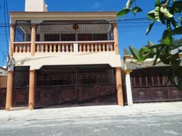 CASA EN VENTA EN URBANIZACION YULISSA
