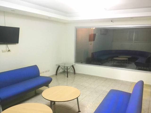 Edificio en venta ubicado en la Urbanización Fernández — foto 1